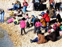 Bodrum'da, tekne motor arızası yapınca 90 kaçak göçmen yakalandı