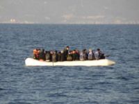 Botları alabora olan 21 kaçak göçmen kurtarıldı