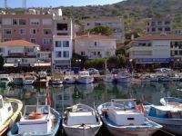 Çeşmeli balıkçılar, barınağın genişletilmesini istiyor