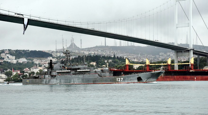 ’minsk’-isimli-savas-gemisi-istanbul-bogazindan-gecti_3.jpg ’minsk’-isimli-savas-gemisi-istanbul-bogazindan-gecti_3.jpg