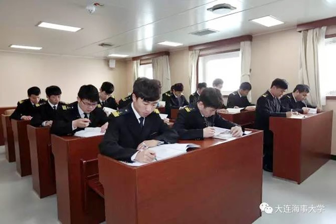 11-035.jpg 11-035.jpg