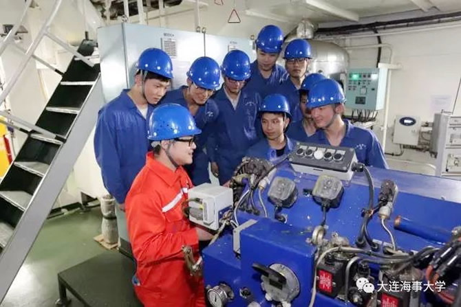 13-021.jpg 13-021.jpg