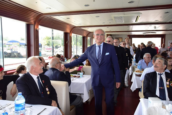 20150919aw530223_02.jpg 20150919aw530223_02.jpg