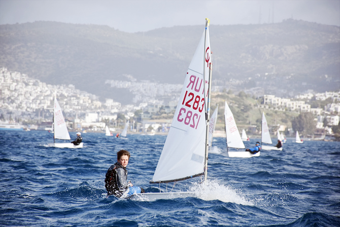 6.-bodrum-uluslararasi-optimist-yarislari-basladi_9.jpg