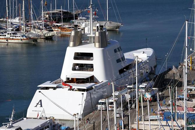 a_hamiltonn.jpg a_hamiltonn.jpg