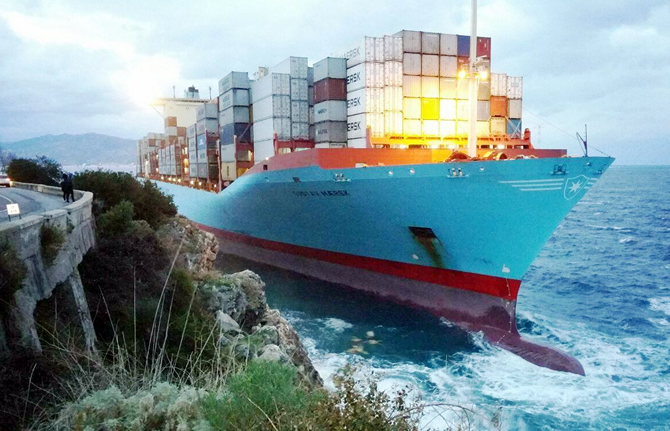 aground_maersk_buyuk.jpg