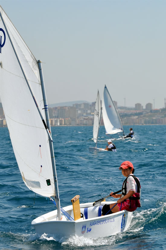 aliaga-yelken1.jpg