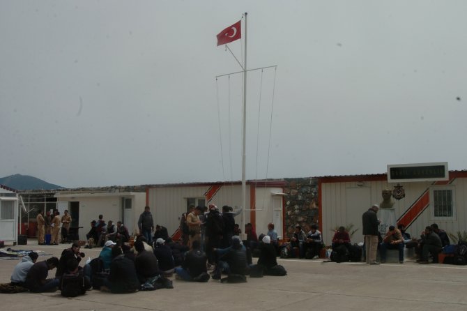 anamur-bozyazi-multeci-8.jpg anamur-bozyazi-multeci-8.jpg