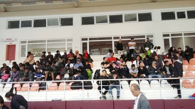 antalyada_130_kacak_gocmen_yakalandi.jpg antalyada_130_kacak_gocmen_yakalandi.jpg