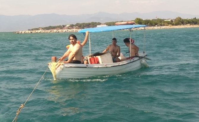 arizalanan_teknede_mahsur_kalanlar_kurtarildi_3.jpg