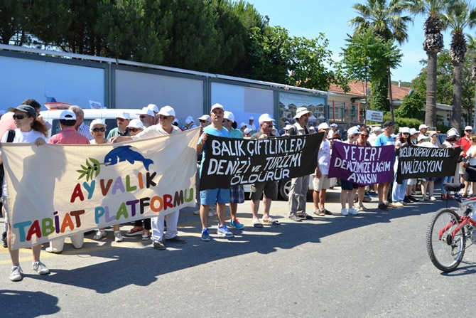ayvalik_protesto.jpg ayvalik_protesto.jpg