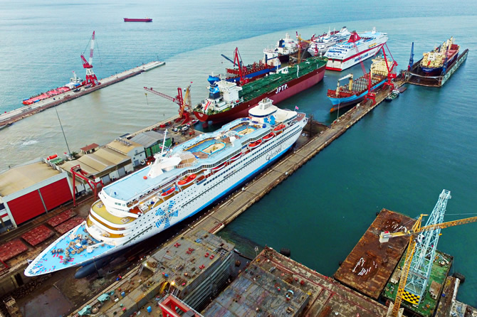 besiktas_shipyard_buyuk.jpg besiktas_shipyard_buyuk.jpg