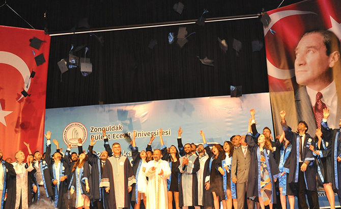 beu_mezuniyet_1.jpg