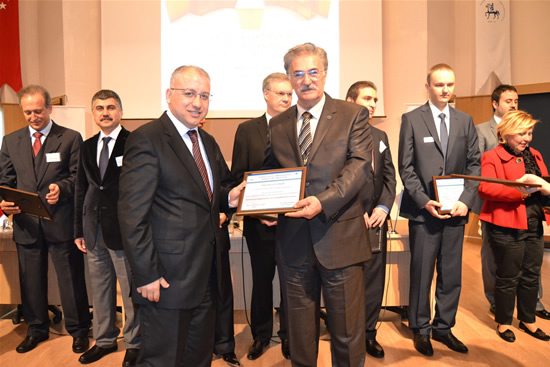 bilisim9_mustafa-unver-rektor-yardimcisi.jpg