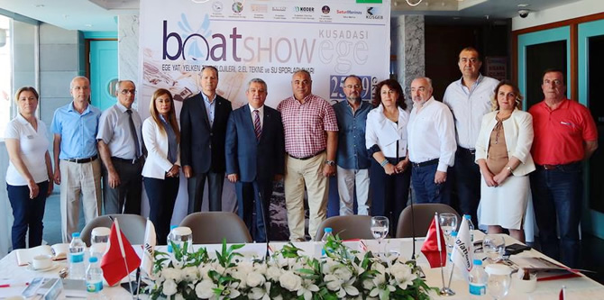 boatshowege_buyuk.jpg boatshowege_buyuk.jpg