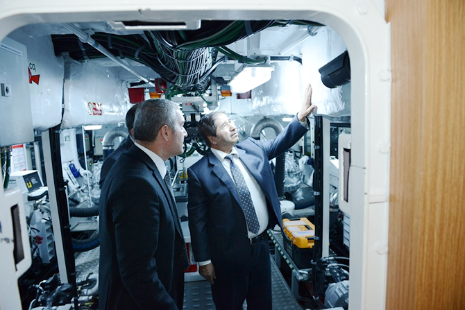 bot_gm.jpg bot_gm.jpg