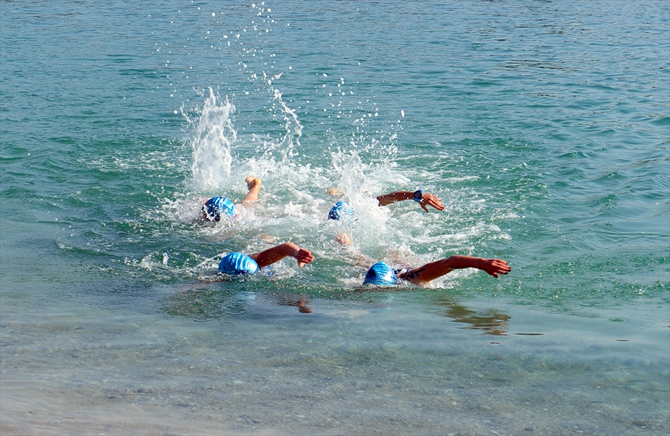 carraro-kemer-triatlon-yarislari-yapildi_2.jpg