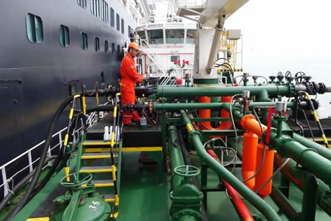 cey_petrol_1.jpg cey_petrol_1.jpg