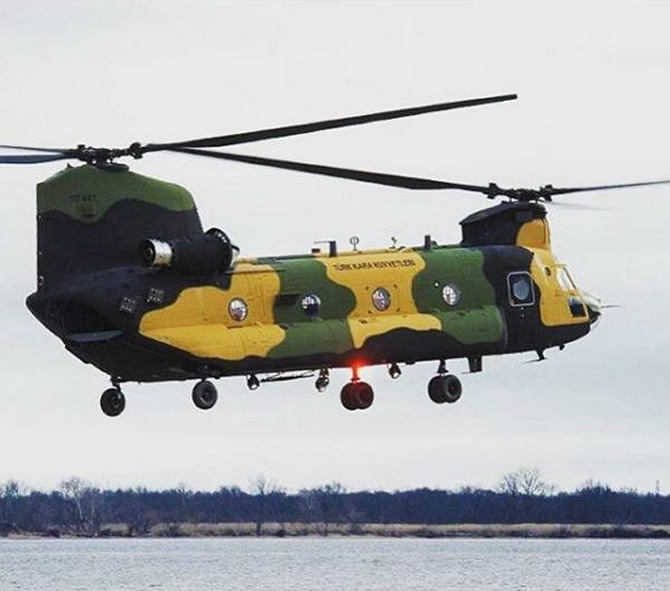 chinook_103.jpg chinook_103.jpg