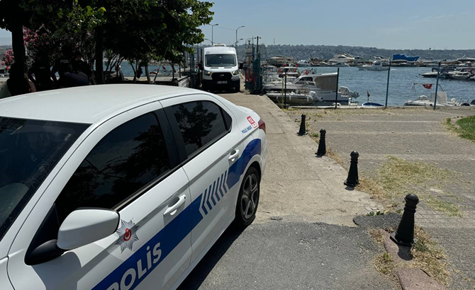 denizden-haliya-sarilmis-kadin-cesedi-cikti!3.jpg