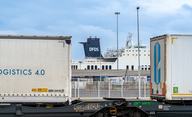 dfds-007.jpg