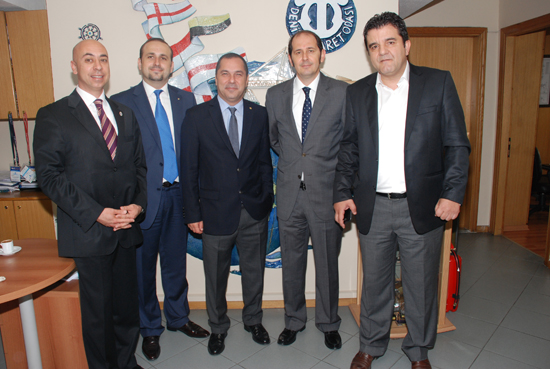 dto-izmir-subesi-yonetim-kurulu-1.jpg