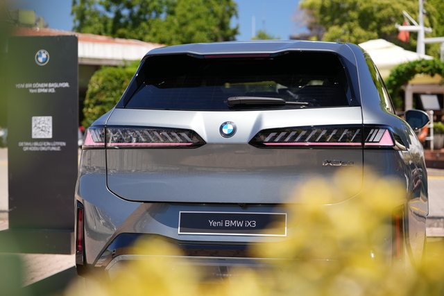 ek----yeni-bmw-ix3.jpg