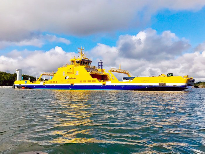 electra.jpg electra.jpg