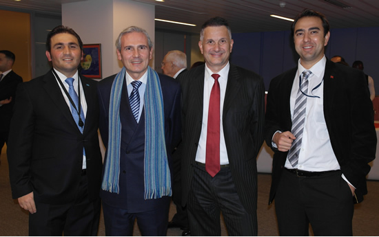 estaban_1.jpg estaban_1.jpg