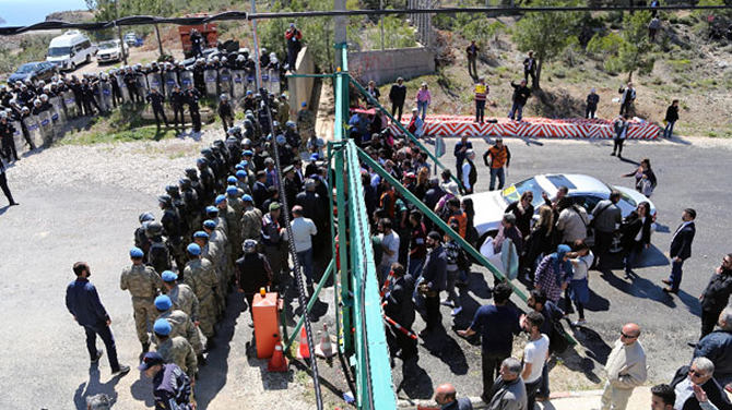 eylem1-004.jpg eylem1-004.jpg