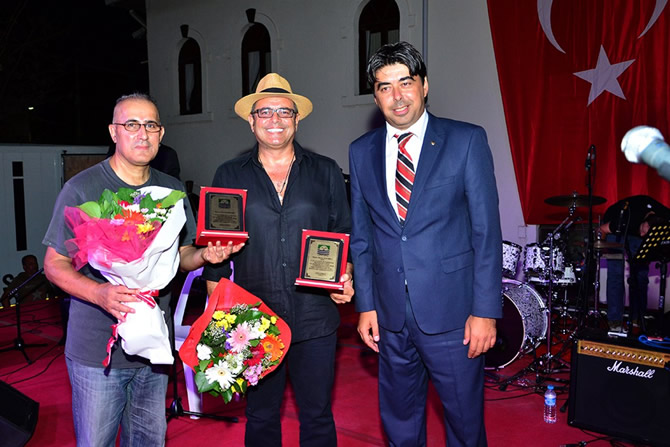 festival.jpg festival.jpg