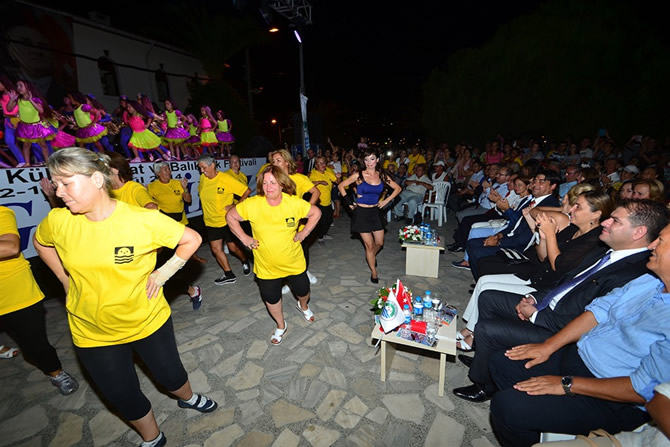 festival6.jpg festival6.jpg