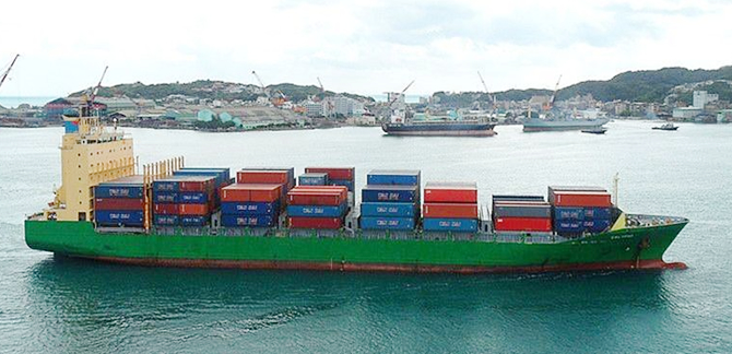 first-ship-lease,-fsl-busan-gemisini-satt_2.jpg