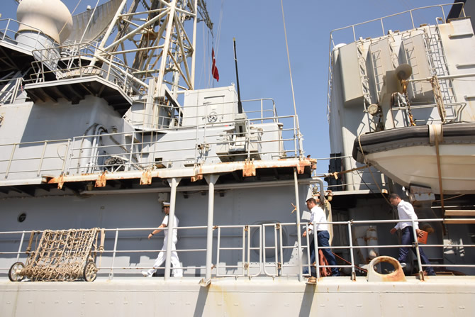 fransiz_gemi1.jpg fransiz_gemi1.jpg