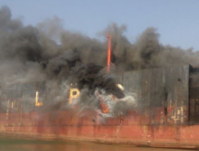 gadani_2.jpg gadani_2.jpg