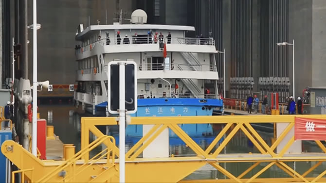 gemi_asansoru_1-001.jpg gemi_asansoru_1-001.jpg