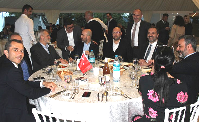 gemi_brokerleri_dernegi_iftar_2.jpg
