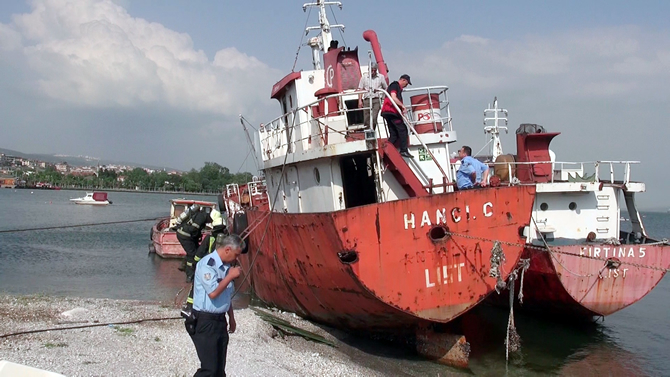 gemi_yangin2.jpg gemi_yangin2.jpg