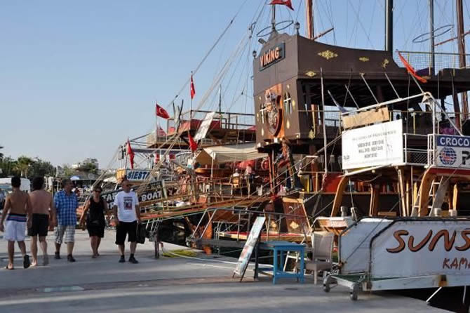 gezi_tekneleri_ohal_1.jpg gezi_tekneleri_ohal_1.jpg