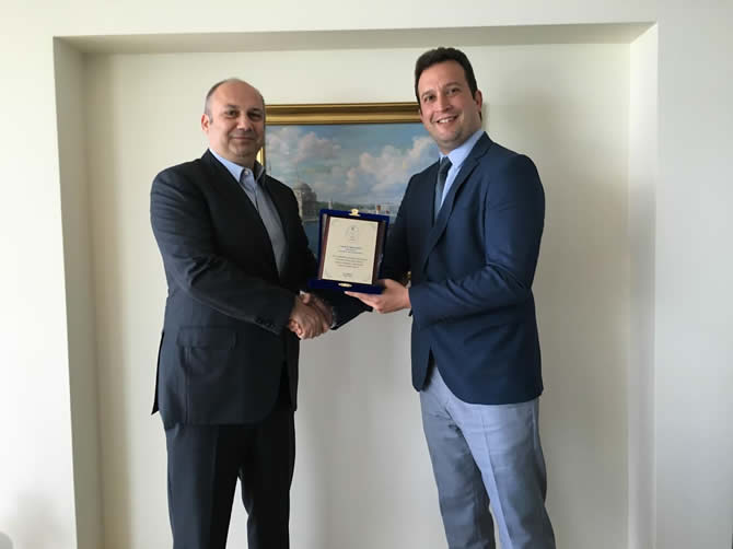 gimder-001.jpg gimder-001.jpg