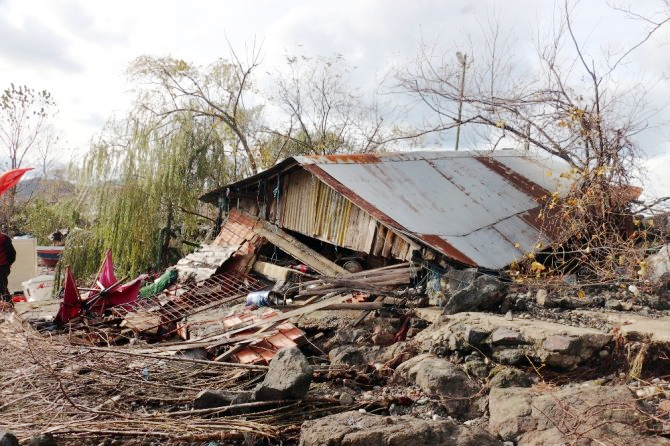 giresunda-firtina-balikci-barinaklarina-zarar-verdi_2.jpg giresunda-firtina-balikci-barinaklarina-zarar-verdi_2.jpg