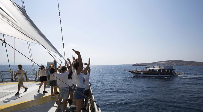 greenpeace_gemisi_rainbow_warrior_3.jpg greenpeace_gemisi_rainbow_warrior_3.jpg