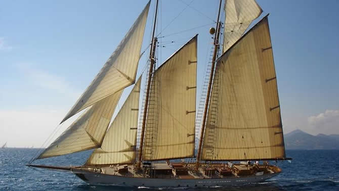 holywood_yat5.jpg holywood_yat5.jpg