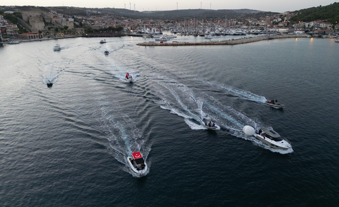 honda-marine-100.-yil-bayragi-acti4.jpg