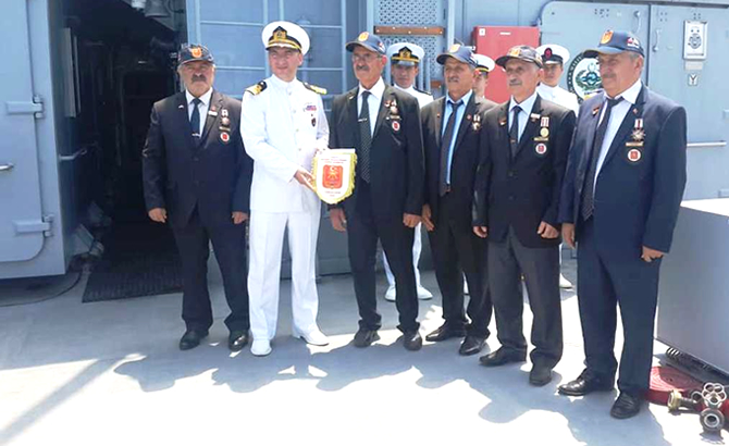 hopaportu_askeri_gemiler_ziyaret_etti_13.jpg