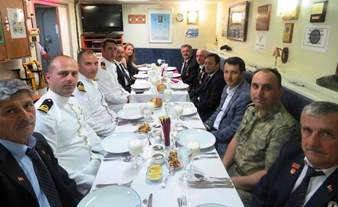 hopaportu_askeri_gemiler_ziyaret_etti_9.jpg