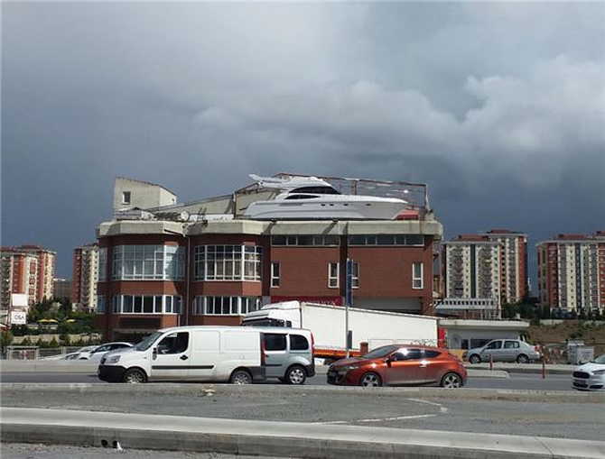 istanbul_bahcesehir_mobilyaci_terasta_yat_yapti_0.jpg istanbul_bahcesehir_mobilyaci_terasta_yat_yapti_0.jpg