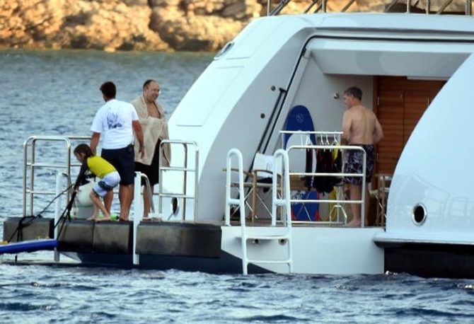 isvec5.jpg isvec5.jpg