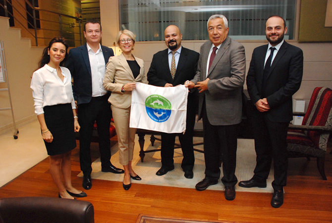 isvec_baskonsoloslugu_1.jpg isvec_baskonsoloslugu_1.jpg