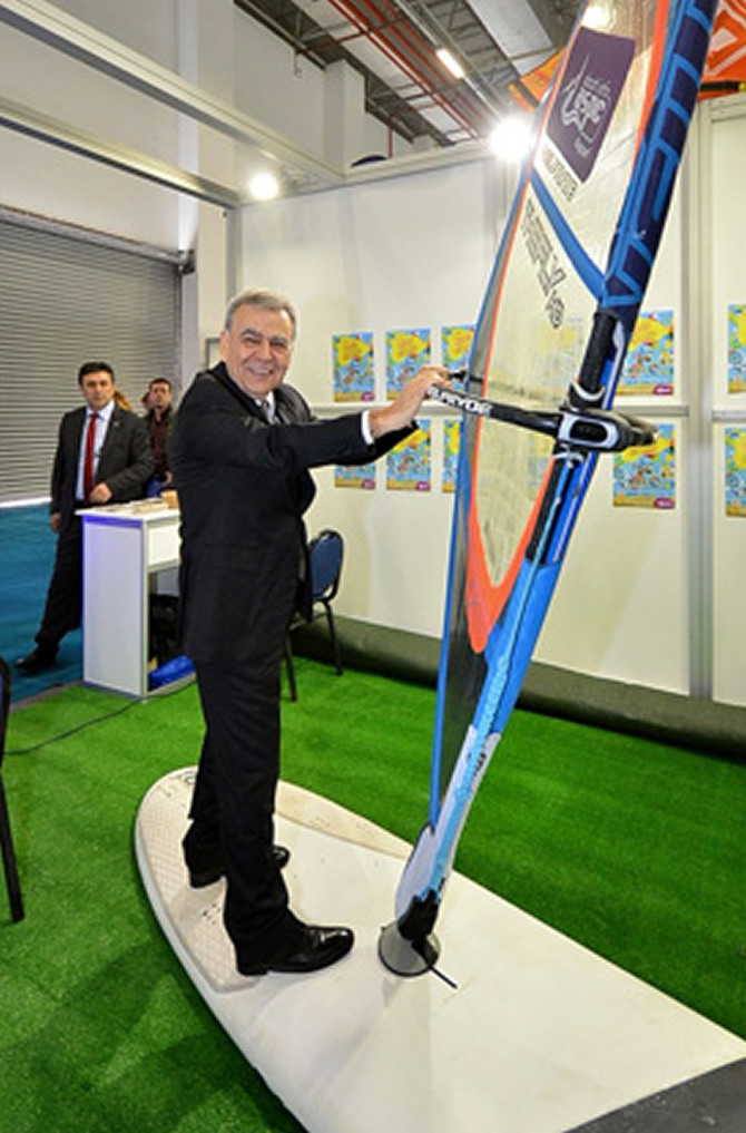 izmir_fuar6.jpg izmir_fuar6.jpg